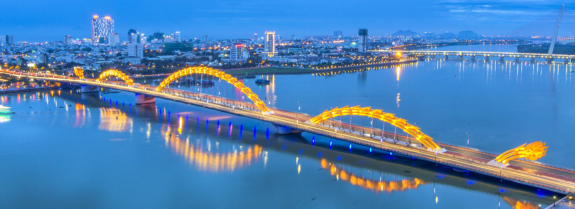 Cầu Rồng - Địa điểm sống ảo ở Đà Nẵng